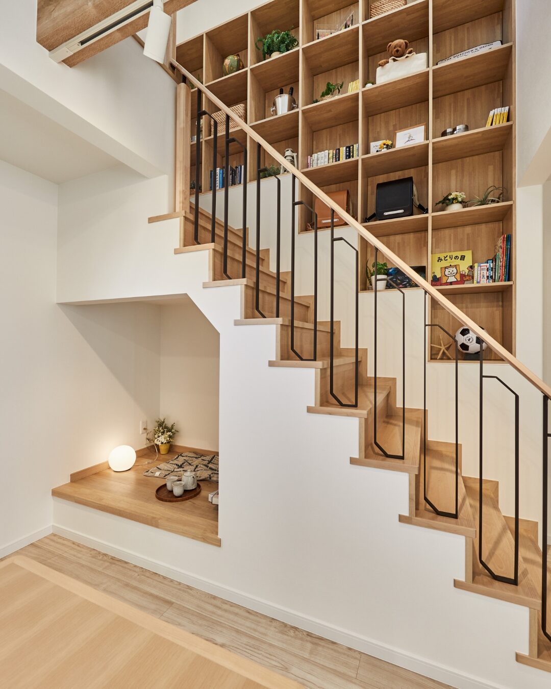 デザインと安全性を両立した、住まいの主役になる階段