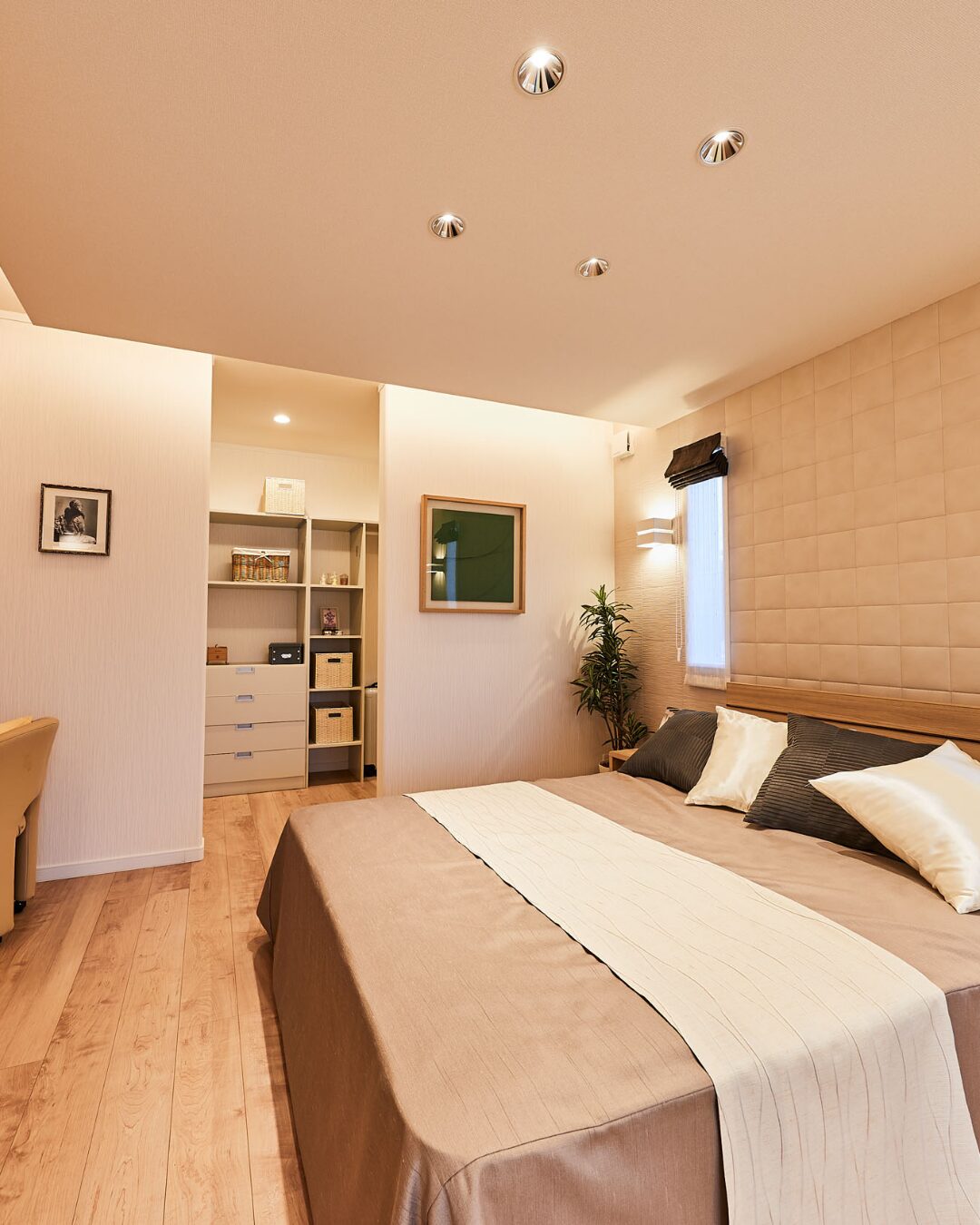 一日の疲れを癒す、落ち着きのある寝室空間