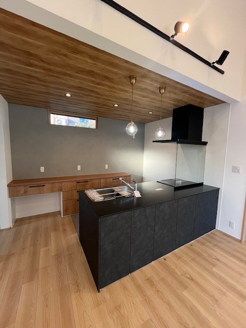 質感を楽しむ大人のキッチン